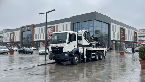 Brandium AVM Bölgesi Vinç Kiralama