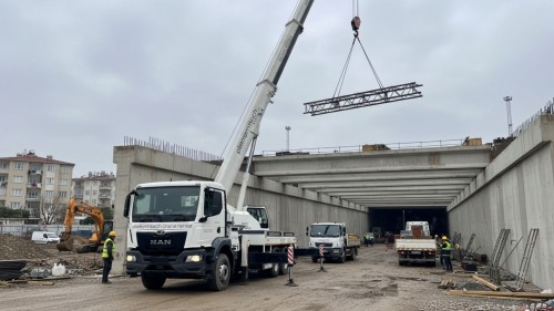 Kartal Baba Alt Geçidi Vinç Kiralama
