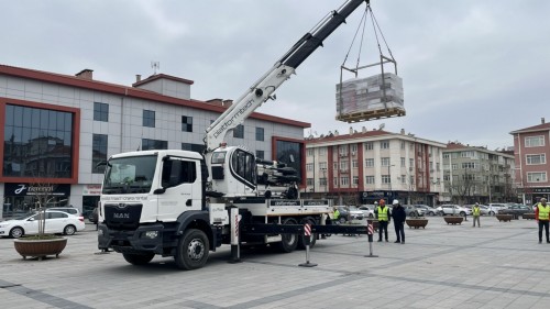 Sultanbeyli Kent Meydanı Vinç Kiralama