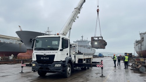 Tuzla Tersaneler Bölgesi Vinç Kiralama
